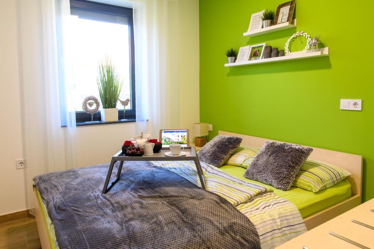 Apartmaji Banonia " Poletni Vetrc " Banovci Extérieur photo