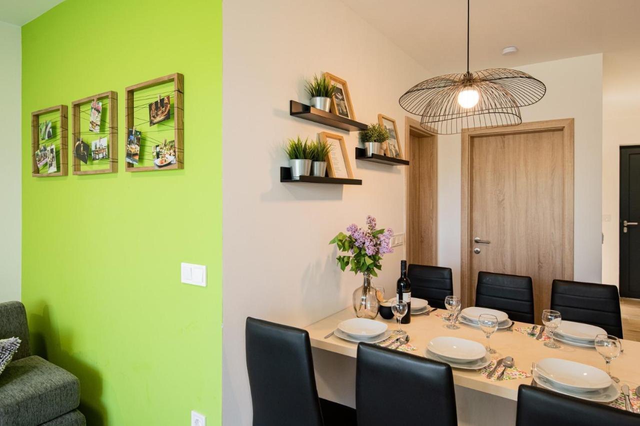 Apartmaji Banonia " Poletni Vetrc " Banovci Extérieur photo